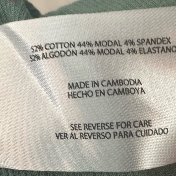 NWT Eddie Bauer Green Henley Top - Size Small - Picture 7 of 8